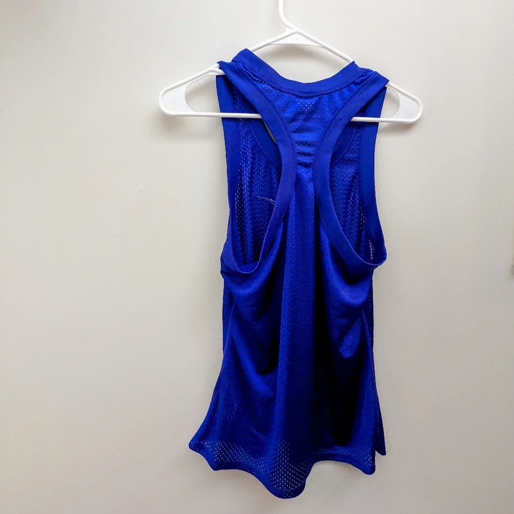 Like new Nike workout tank top jersey racer back gym lifting girls who lift - Picture 2 of 3